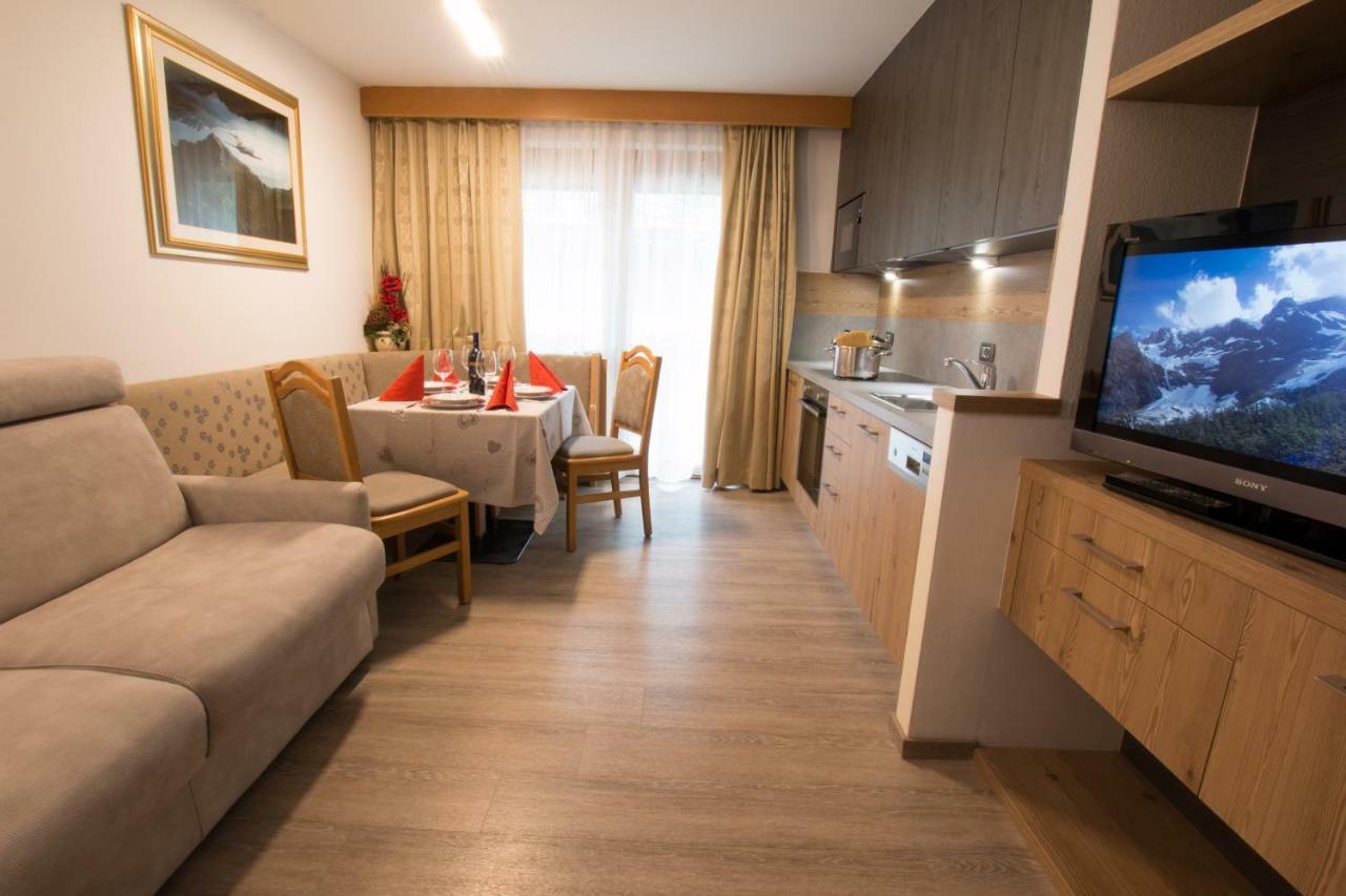Residence Villa Artic Campitello di Fassa Buitenkant foto